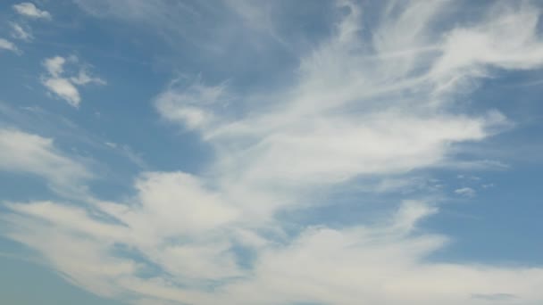 Movimiento Las Nubes Hermoso Cielo Azul Con Luz Del Sol — Vídeos de Stock