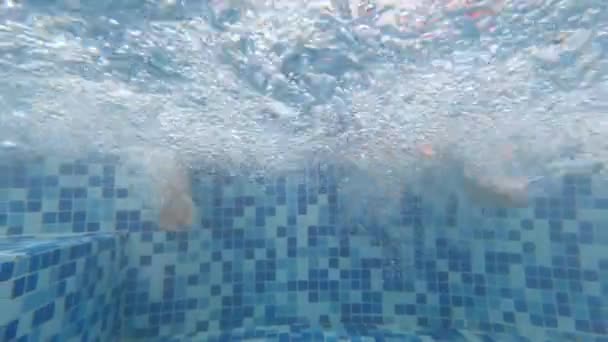 Underwater Scene Child Legs Splashing Water Swimming Pool Hotel Rest — Stock Video