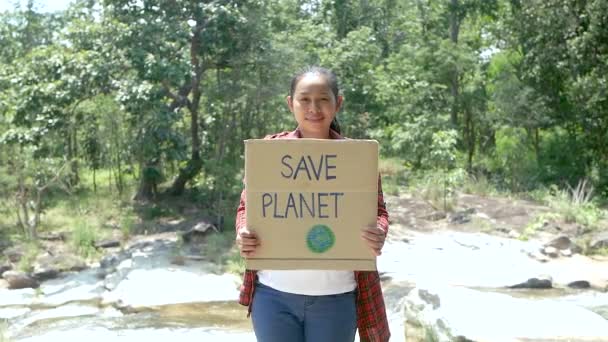 Volunteers Holding Nature Conservation Sign Stream Flowing Background Concept World — Stock Video