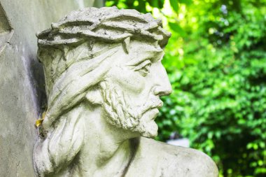 İsa Mesih olduğunu üzüntü içinde