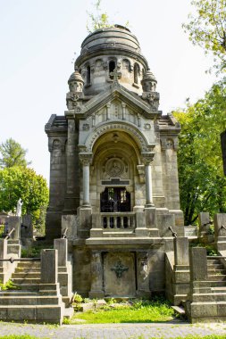 Mezarlık eski kilise