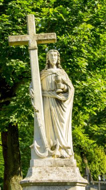 İsa Mesih haç altında