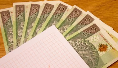 Polonya Zlotisi ulusal para birimi