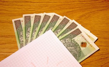 Polonya Zlotisi ulusal para birimi
