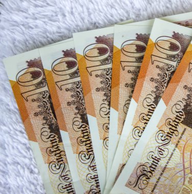 Arka plan olarak İngiliz Sterlini