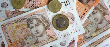 Arka plan olarak İngiliz Sterlini