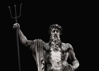 Neptün'ün su Roma tanrısı heykeli. Yunan mitolojisinde Poseidon