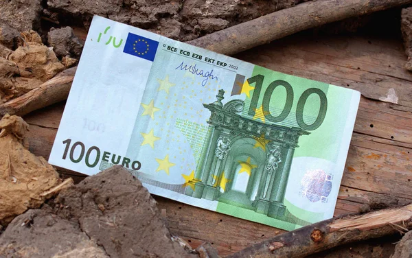 Avrupa Birliği'nin para birimi Euro'dur