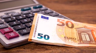 Avrupa Birliği'nin para birimi Euro'dur