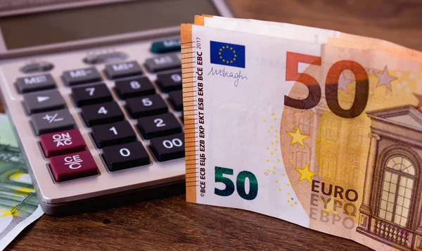 Avrupa Birliği'nin para birimi Euro'dur