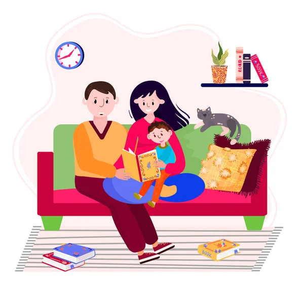 Familia quedarse en casa y leer libro o cuento de hadas hijo. Mamá y papá están sentados en el sofá con el niño y leyendo. Padres e hijos pasan tiempo juntos. Pareja crianza hijo . — Vector de stock