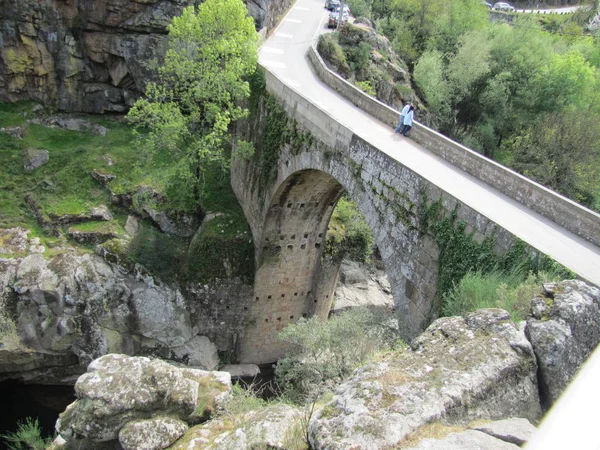 Ponte sobre o rio paiva
