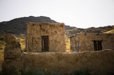 Ili nehri üzerindeki göçebeler şehri.