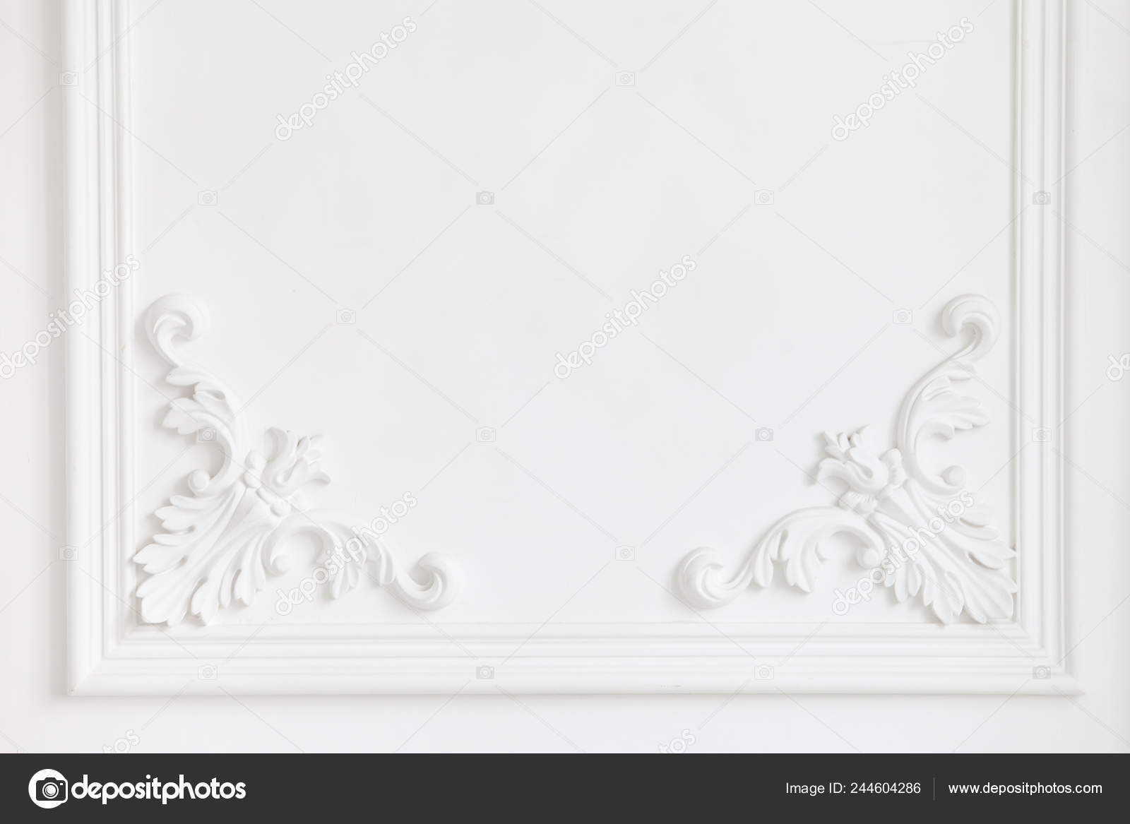 Beautiful Ornate White Decorative Plaster Mouldings In Studio The