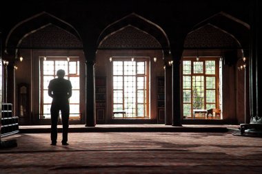 Camide Allah için yapılan müslüman duası..