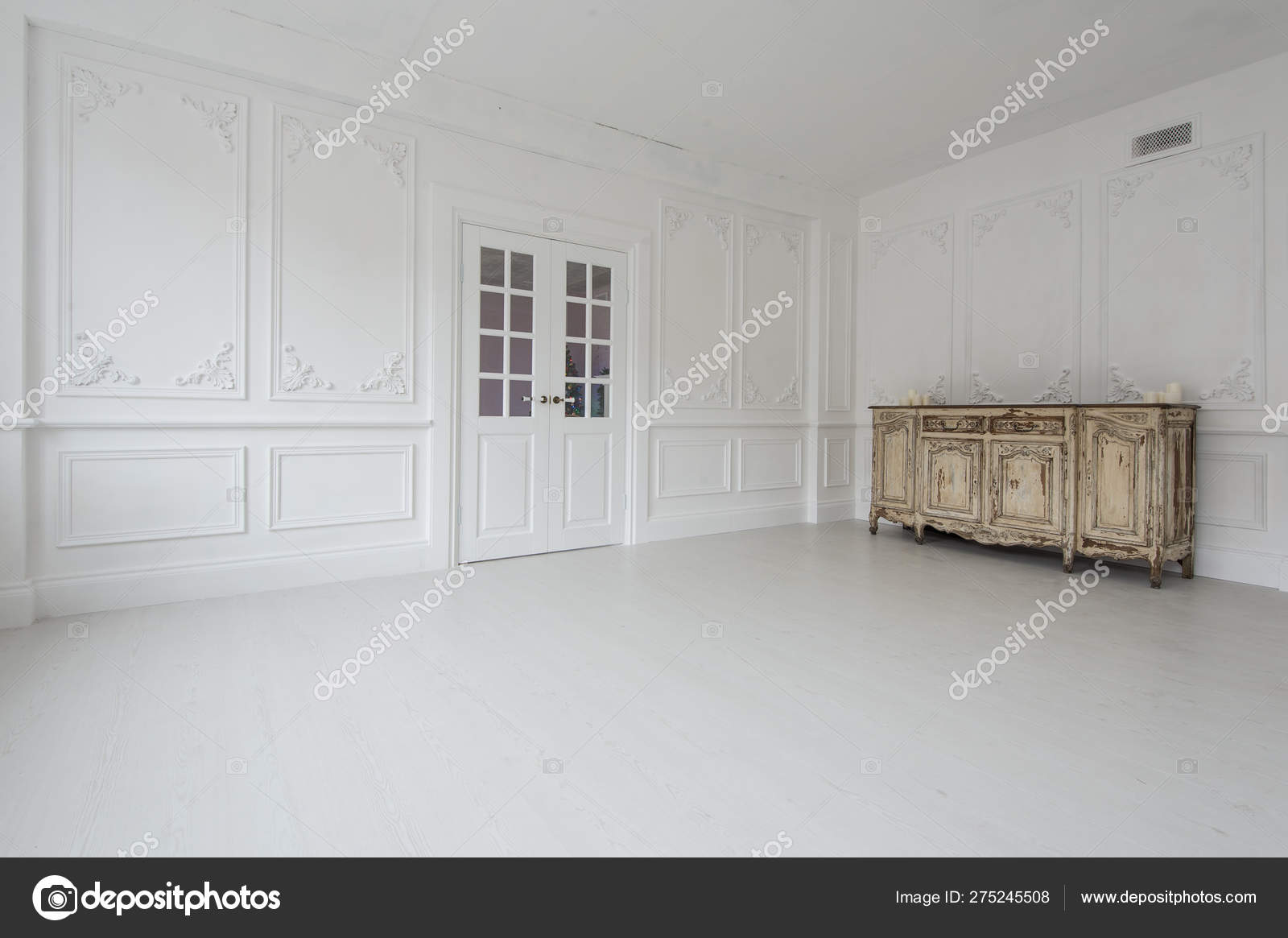 Luxurious Bright Interior With Stucco Walls And Vintage