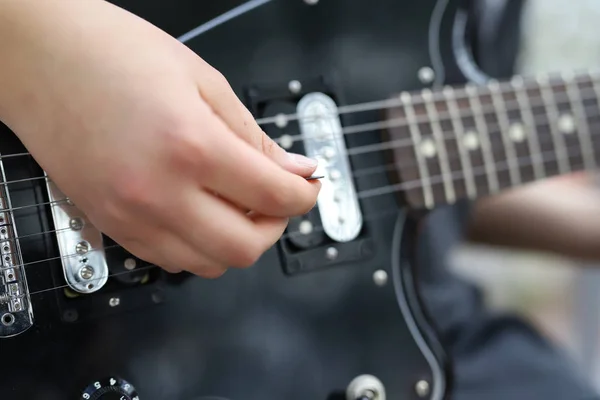 Tocando Guitarra Músico — Fotografia de Stock
