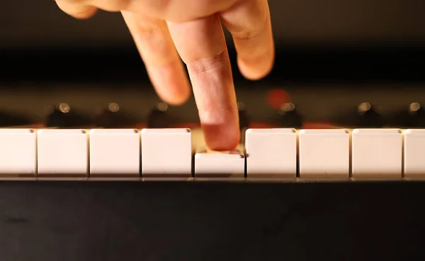 Playing Piano One Finger — Stock Photo, Image