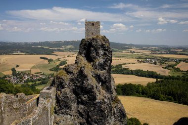 eski kale antik kalıntıları, Hrad Trosky, Çek Cumhuriyeti kalesi, Bohem cenneti