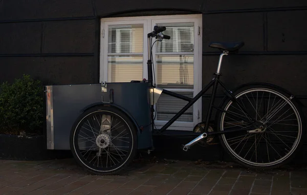 Bicicleta Rickshaw Estacionado Frente Casa Svaneke Bornholm — Foto de Stock