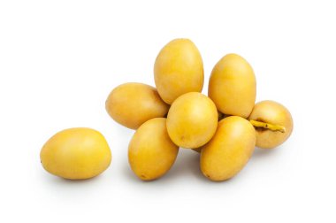 Taze Tarih Meyvesi sürüsü beyaz arkaplanda izole edilmiş, kırpma yolu dahil.