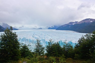 Los Glaciares Milli Parkı içinde Santa Cruz Eyaleti, Arjantin için yer bir buzul Perito Moreno Buzulu olduğunu.