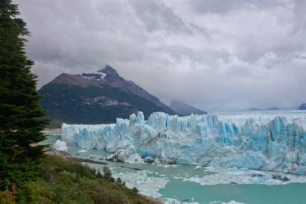 Der perito moreno gletscher ist ein gletscher im los glaciares nationalpark in der provinz santa cruz, argentina. — Stockfoto