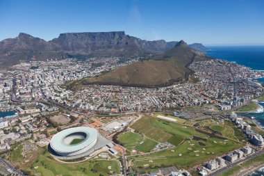 Cape town Güney Afrika bir helikopterden hava görünümünü. Panorama Cape Town Güney Afrika güneşli bir kuş bakışı görünüme üzerinden