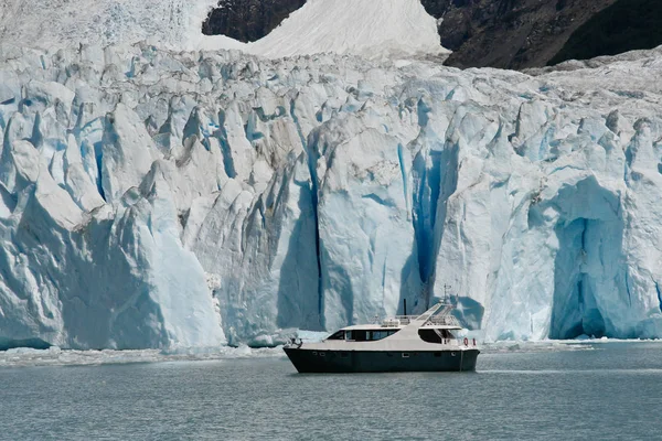 Buzul El Calafate, Patagonia, Arjantin Perito Moreno, tekne — Stok fotoğraf