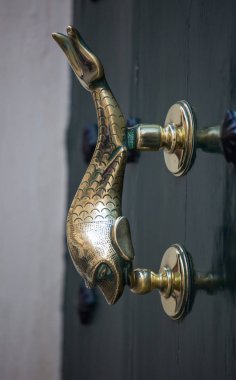 Yeşil kapıda eski kapı yunus sapı, Valletta, Malta