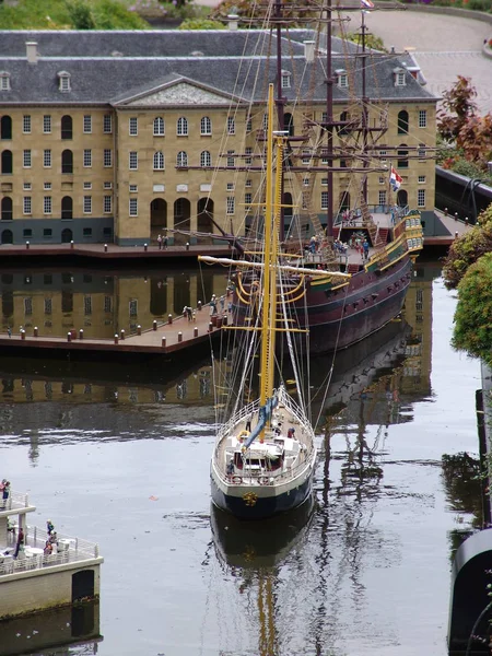 Netherlands, Hague - September 9, 2007: Madurodam Park. Park of miniature. — Stock Photo, Image