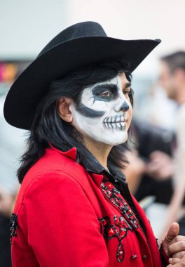 Moskova, Rusya - 29 Haziran 2018 : Moskova'da defile dia de muertos Mexico. Ölüler Günü Meksika'da ölüme komik bir tutum gösteren en popüler ve sıradışı tatil biridir.