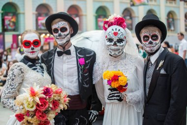 Moskova, Rusya - 29 Haziran 2018 : Moskova'da defile dia de muertos Mexico. Ölüler Günü Meksika'da ölüme komik bir tutum gösteren en popüler ve sıradışı tatil biridir.
