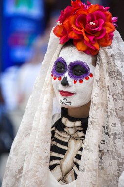 Moskova, Rusya - 29 Haziran 2018 : Moskova'da defile dia de muertos Mexico. Ölüler Günü Meksika'da ölüme komik bir tutum gösteren en popüler ve sıradışı tatil biridir.