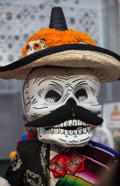 Moskova, Rusya - 29 Haziran 2018 : Moskova'da defile dia de muertos Mexico. Ölüler Günü Meksika'da ölüme komik bir tutum gösteren en popüler ve sıradışı tatil biridir.