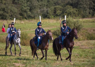 Borodino köyü, Moskova bölgesi Rusya - 02.09.2018: Rus ve Fransız kuvvetleri arasında 1812 yılında Borodino Savaşı 'nın yeniden inşası.
