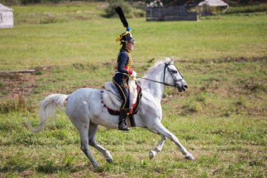 Borodino köyü, Moskova bölgesi Rusya - 02.09.2018: Rus ve Fransız kuvvetleri arasında 1812 yılında Borodino Savaşı 'nın yeniden inşası.