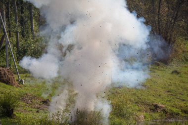 Borodino köyü, Moskova bölgesi Rusya - 02.09.2018: Rus ve Fransız kuvvetleri arasında 1812 yılında Borodino Savaşı 'nın yeniden inşası.