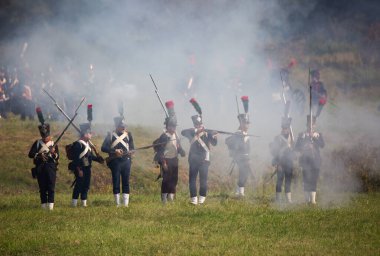 Borodino köyü, Moskova bölgesi Rusya - 02.09.2018: Rus ve Fransız kuvvetleri arasında 1812 yılında Borodino Savaşı 'nın yeniden inşası.