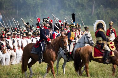 Borodino köyü, Moskova bölgesi Rusya - 02.09.2018: Rus ve Fransız kuvvetleri arasında 1812 yılında Borodino Savaşı 'nın yeniden inşası.