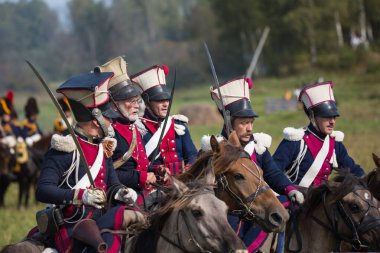 Borodino köyü, Moskova bölgesi Rusya - 02.09.2018: Rus ve Fransız kuvvetleri arasında 1812 yılında Borodino Savaşı 'nın yeniden inşası.