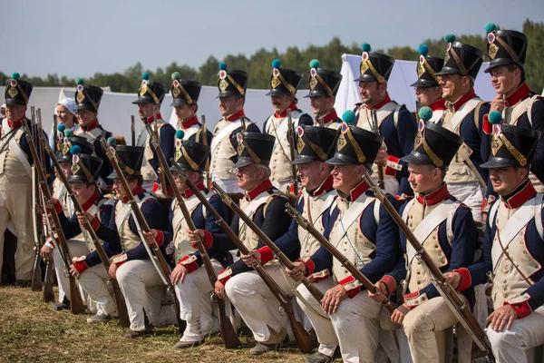 Borodino village, moskau region russland - 02.09.2018: die rekonstruktion der schlacht von borodino im jahr 1812 zwischen russischen und französischen kräften. — Stockfoto