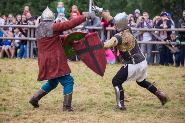 Torzhok Rusia Agosto 2020 Reconstrucción Una Batalla Medieval Con Participación —  Fotos de Stock