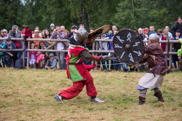 Torzhok Rusia Agosto 2020 Reconstrucción Una Batalla Medieval Con Participación — Foto de Stock