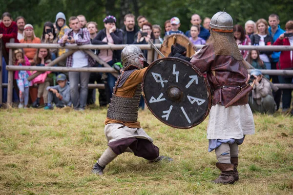 Torzhok Rusia Agosto 2020 Reconstrucción Una Batalla Medieval Con Participación —  Fotos de Stock