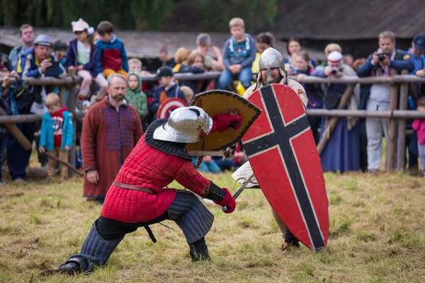 Torzhok Rusia Agosto 2020 Reconstrucción Una Batalla Medieval Con Participación — Foto de Stock