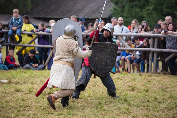 Torzhok Russia August 2020 Reconstruction Medieval Battle Participation Many Extras — Stock Photo, Image