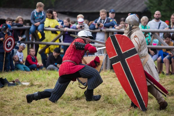 Torzhok Rusia Agosto 2020 Reconstrucción Una Batalla Medieval Con Participación —  Fotos de Stock