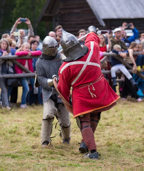 Torzhok Rusia Agosto 2020 Reconstrucción Una Batalla Medieval Con Participación — Foto de Stock