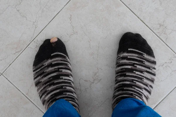 Chaussette Avec Trou Sort Gros Orteil Concept Paresse Sottise Vue — Photo